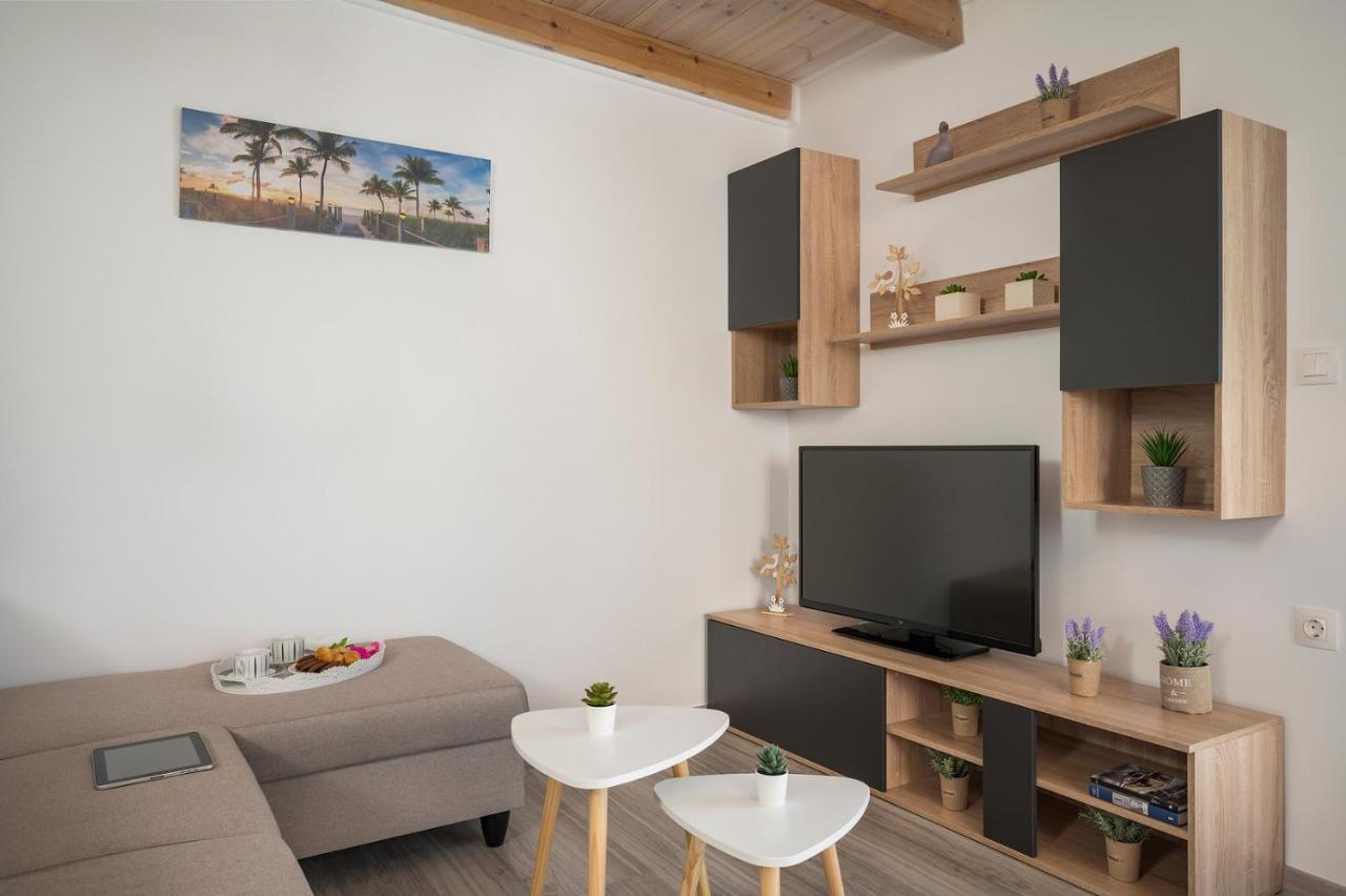 B&M Villas Metochi Siriliou Bagian luar foto