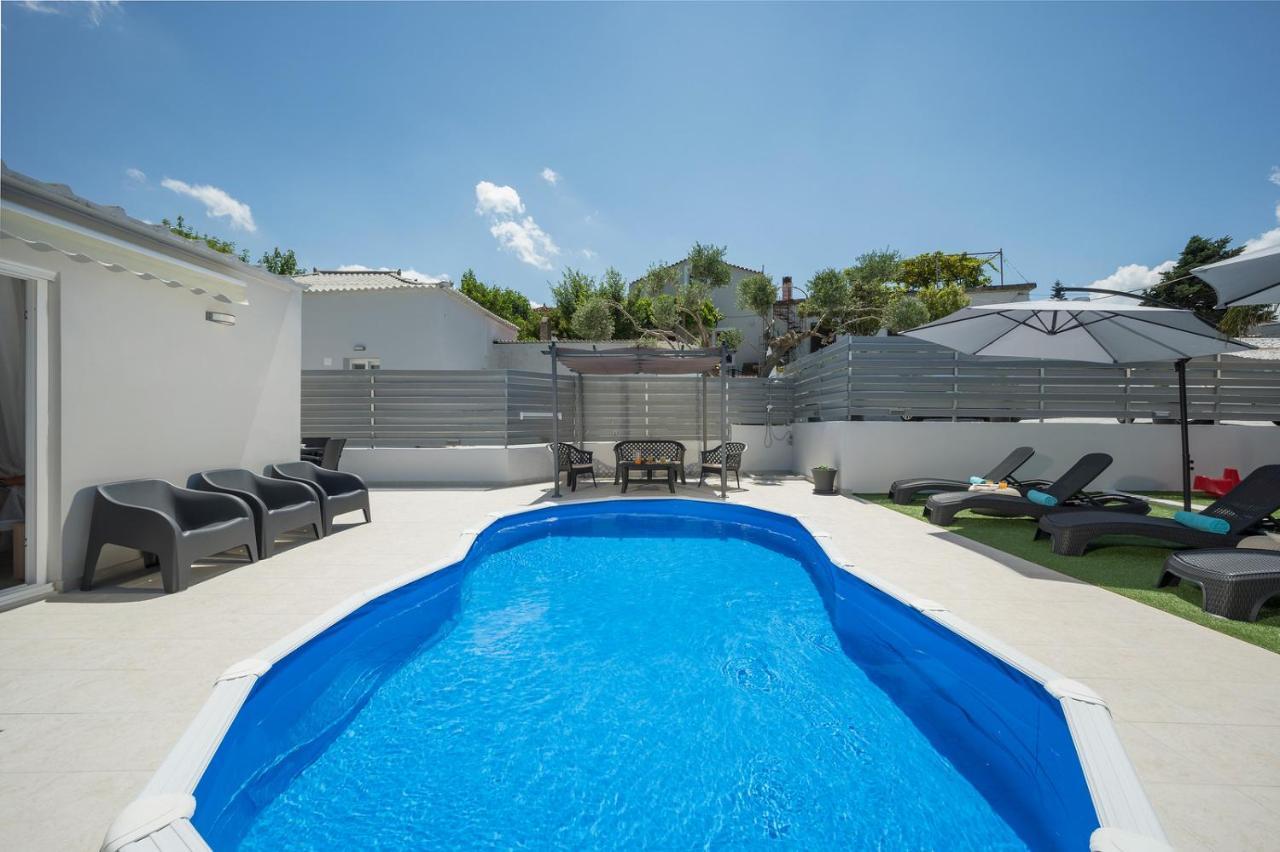 B&M Villas Metochi Siriliou Bagian luar foto